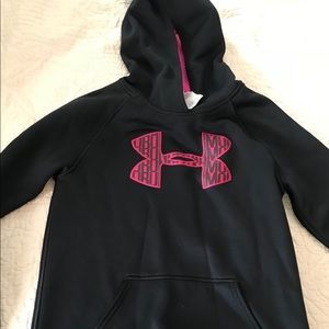 NWOT Under Armour pullover YMD